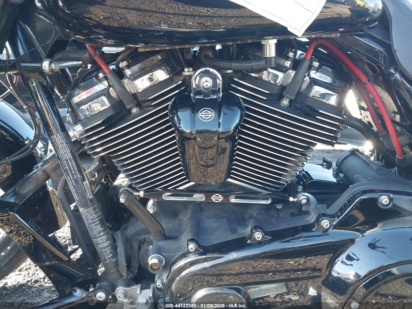 2018 Harley-davidson Road glide VIN 1HD1KTC39JB619044 IAAI salvage auction — FRONT END, Salvage Title, sold $3,450 on 2026-07-28 (photo 9)