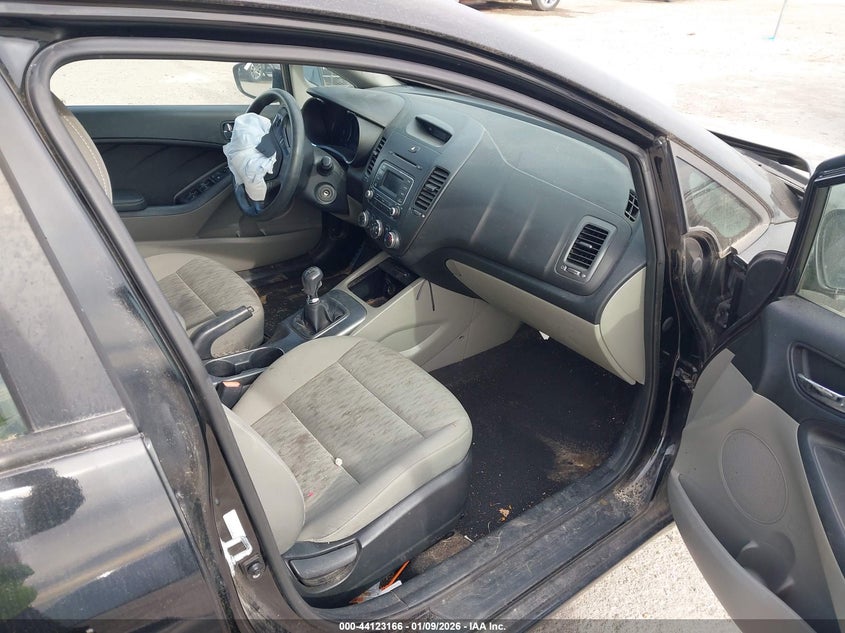 2016 Kia Forte VIN KNAFK4A67G5593350 IAAI salvage auction — FRONT END, Salvage (Texas), sold $400 on 2026-07-15 (photo 5)