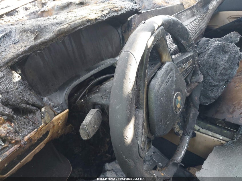 2019 BMW 3 series VIN WBA5R1C54KAK09227 IAAI salvage auction — TOTAL BURN, Non-Repairable (California), sold $300 on 2026-08-11 (photo 7)