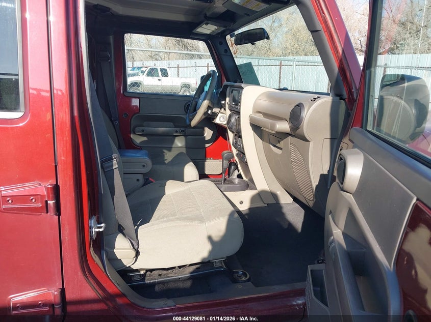 2007 Jeep Wrangler unlimited VIN 1J4GA59157L220676 IAAI salvage auction — FRONT END, Salvage (Utah), sold $3,750 on 2026-07-09 (photo 5)