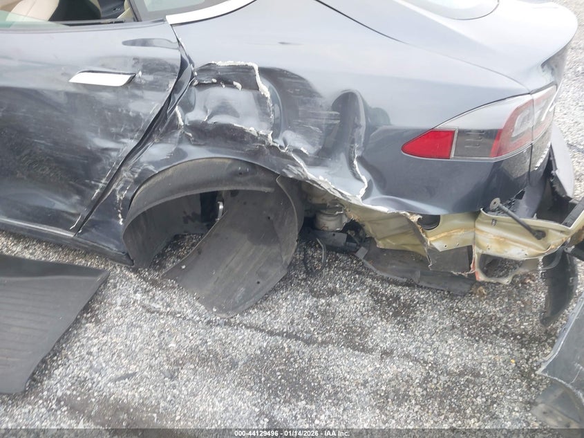 2018 Tesla Model s VIN 5YJSA1E23JF256724 IAAI salvage auction — ALL OVER, Salvage Title, sold $1,350 on 2026-07-27 (photo 6)
