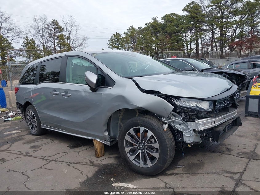 2025 Honda Odyssey VIN 5FNRL6H84SB028075 IAAI salvage auction — FRONT & REAR, Salvage Title, sold $4,550 on 2026-10-13 (photo 1)