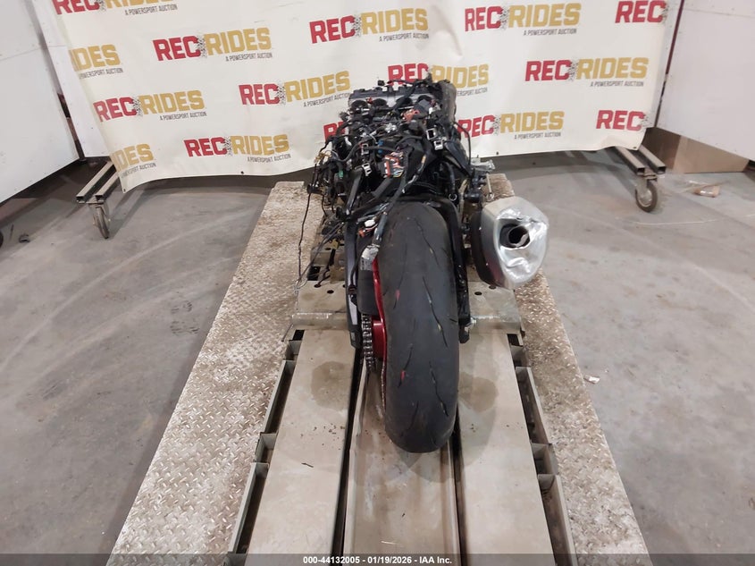 2025 Suzuki Gsx-r VIN JS1DM11H5S7100678 IAAI salvage auction — ALL OVER, Bill Of Sale (Georgia), sold $325 on 2026-07-29 (photo 6)