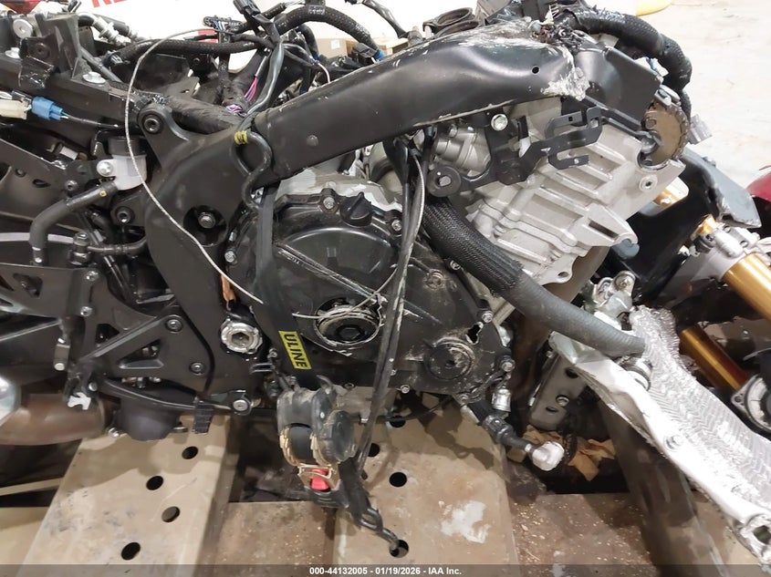 2025 Suzuki Gsx-r VIN JS1DM11H5S7100678 IAAI salvage auction — ALL OVER, Bill Of Sale (Georgia), sold $325 on 2026-07-29 (photo 7)