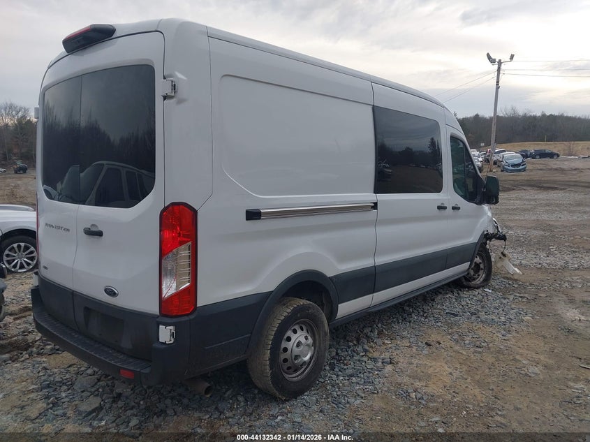 2022 Ford Transit-250 VIN 1FTBR2C86NKA22821 IAAI salvage auction — RIGHT FRONT, Salvage (Massachusetts), sold $7,250 on 2026-08-25 (photo 4)