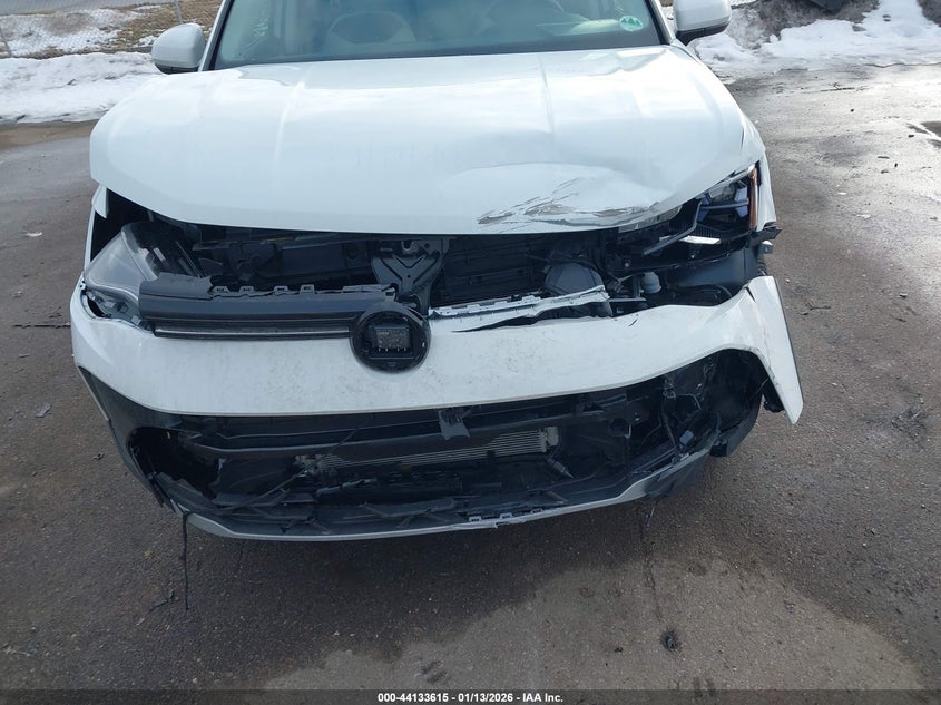 2025 Volkswagen Taos VIN 3VVVC7B21SM080074 IAAI salvage auction — FRONT END, Salvage (Minnesota), sold $7,950 on 2026-08-24 (photo 6)