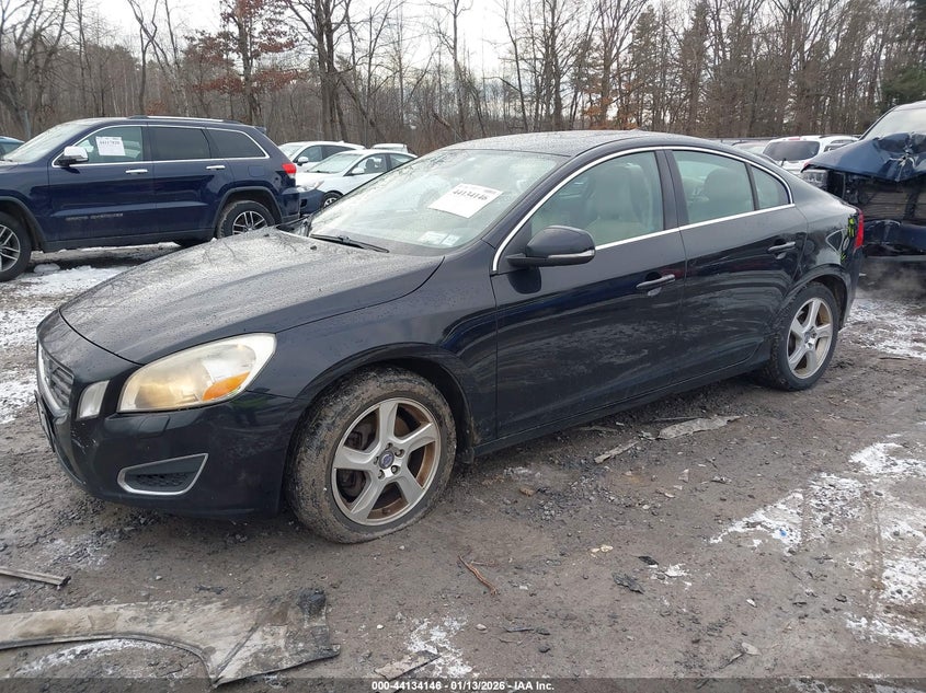 2012 Volvo S60 VIN YV1622FS1C2139453 IAAI salvage auction — LEFT FRONT, Mv-907A (New York), sold $275 on 2026-07-14 (photo 2)