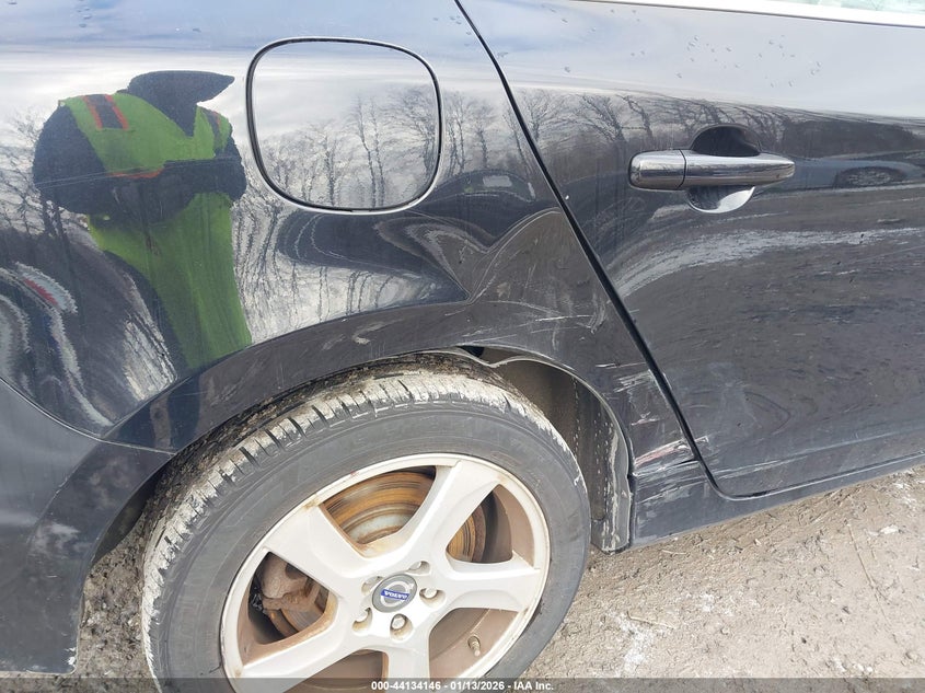 2012 Volvo S60 VIN YV1622FS1C2139453 IAAI salvage auction — LEFT FRONT, Mv-907A (New York), sold $275 on 2026-07-14 (photo 6)