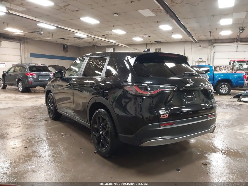 2025 Honda Hr-v VIN 3CZRZ2H58SM775701 IAAI salvage auction — FRONT END, Salvage Title, sold $6,250 on 2026-07-20 (photo 3)