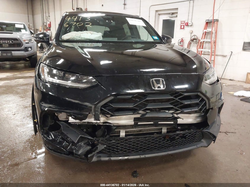 2025 Honda Hr-v VIN 3CZRZ2H58SM775701 IAAI salvage auction — FRONT END, Salvage Title, sold $6,250 on 2026-07-20 (photo 6)