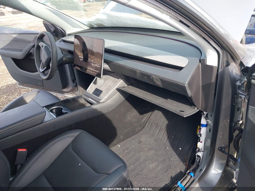 2026 Tesla Model y VIN 7SAYGDEE0TA479326 IAAI salvage auction — FRONT END, Salvage Title, sold $25,525 on 2026-07-16 (photo 5)