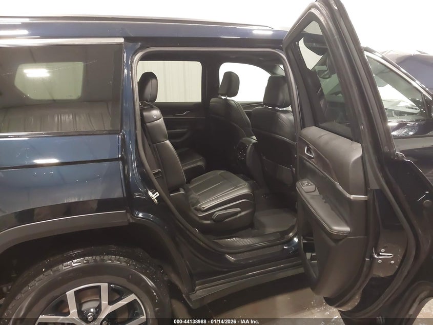 2024 Jeep Grand cherokee VIN 1C4RJKBG0R8584070 IAAI salvage auction — FRONT END, Salvage Title, sold $8,975 on 2026-07-30 (photo 8)