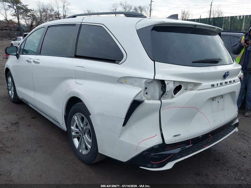 2022 Toyota Sienna VIN 5TDDSKFC4NS050607 IAAI salvage auction — REAR END, Other, sold $15,100 on 2026-07-21 (photo 3)