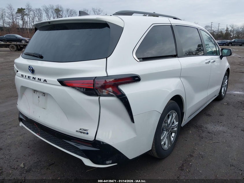 2022 Toyota Sienna VIN 5TDDSKFC4NS050607 IAAI salvage auction — REAR END, Other, sold $15,100 on 2026-07-21 (photo 4)