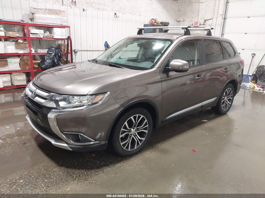 2018 Mitsubishi Outlander VIN JA4AD3A34JZ021704 IAAI salvage auction — RIGHT SIDE, Other, sold $1,975 on 2026-07-10 (photo 2)