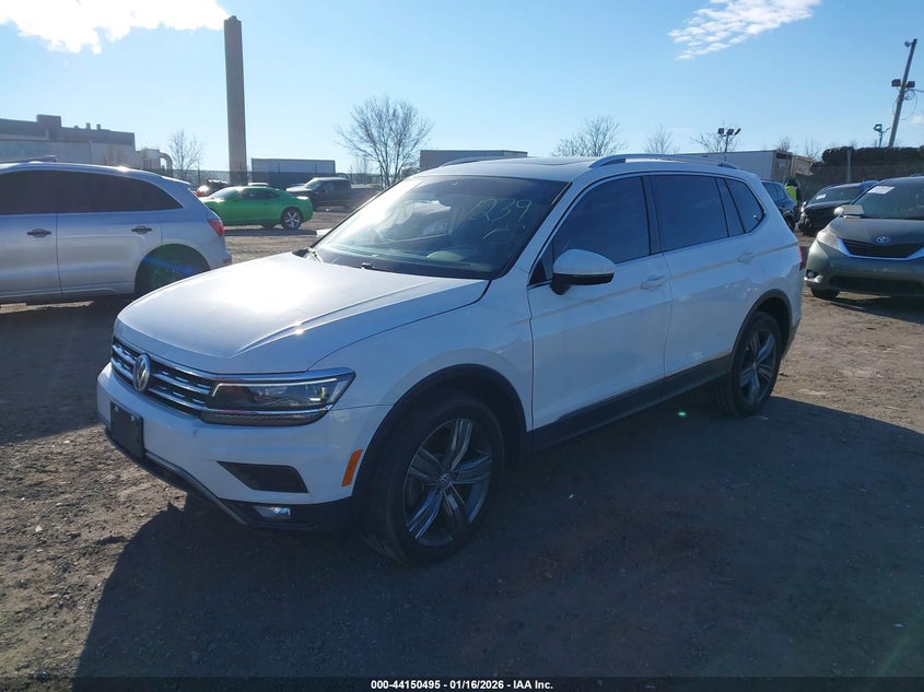 2018 Volkswagen Tiguan VIN 3VV4B7AX5JM181239 IAAI salvage auction — RIGHT SIDE, Salvage Title, sold $5,200 on 2026-07-18 (photo 2)