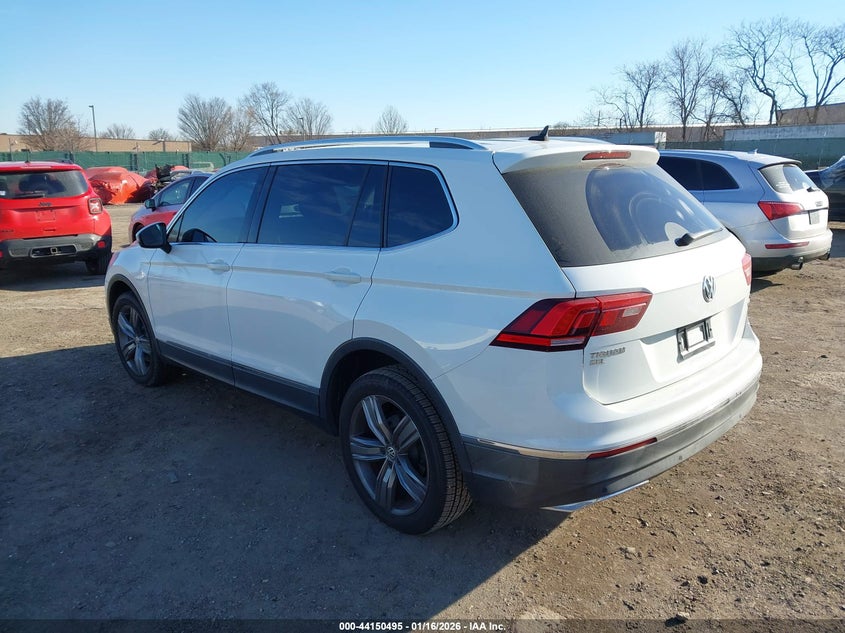 2018 Volkswagen Tiguan VIN 3VV4B7AX5JM181239 IAAI salvage auction — RIGHT SIDE, Salvage Title, sold $5,200 on 2026-07-18 (photo 3)