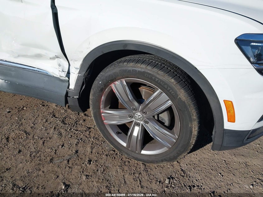 2018 Volkswagen Tiguan VIN 3VV4B7AX5JM181239 IAAI salvage auction — RIGHT SIDE, Salvage Title, sold $5,200 on 2026-07-18 (photo 6)