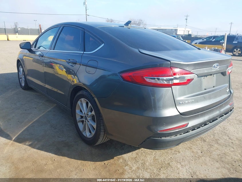 2019 Ford Fusion VIN 3FA6P0HD5KR177701 IAAI salvage auction — REAR END, Salvage (California), sold $1,625 on 2026-07-09 (photo 3)
