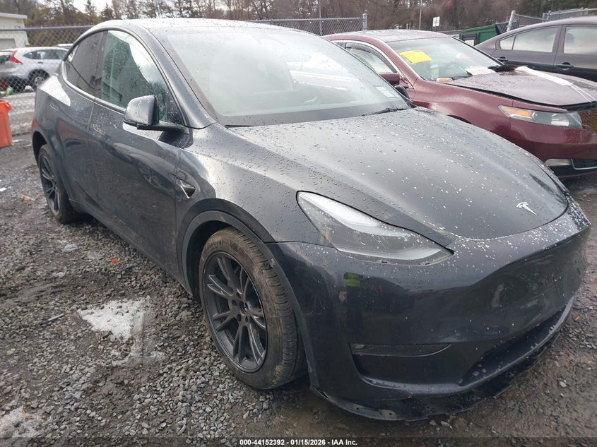 2025 Tesla Model y VIN 7SAYGDEEXSF288627 IAAI salvage auction — LEFT SIDE, Mv-907A (New York), sold $11,400 on 2026-07-09 (photo 1)