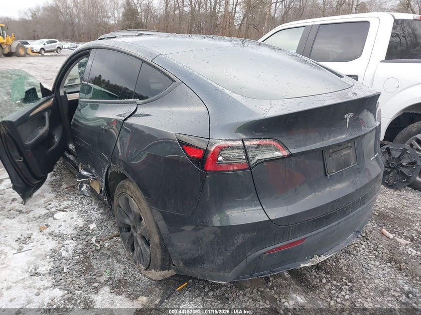 2025 Tesla Model y VIN 7SAYGDEEXSF288627 IAAI salvage auction — LEFT SIDE, Mv-907A (New York), sold $11,400 on 2026-07-09 (photo 3)