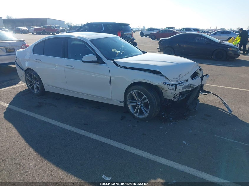 2018 BMW 3er VIN WBA8B9C53JEE83321 IAAI salvage auction — FRONT END, Salvage (California), sold $1,975 on 2026-07-21 (photo 1)