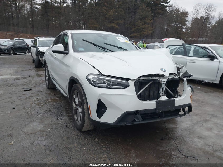 2022 BMW X4 VIN 5UX33DT0XN9M44284 IAAI salvage auction — LEFT FRONT, Salvage (Massachusetts), sold $8,500 on 2026-07-31 (photo 1)