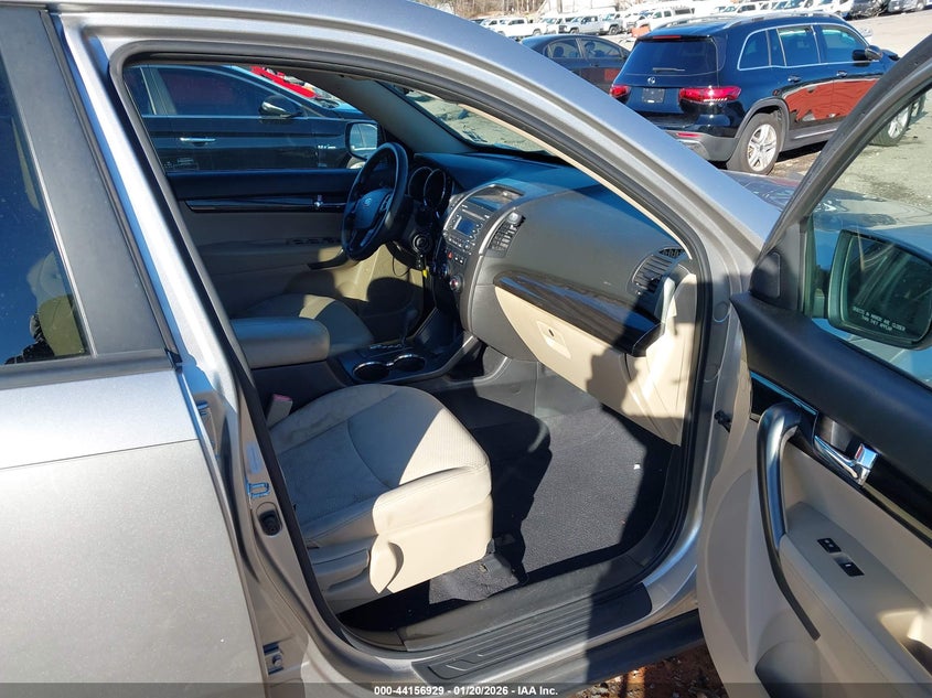 2013 Kia Sorento VIN 5XYKTDA6XDG399137 IAAI salvage auction — LEFT FRONT, Salvage (Georgia), sold $1,050 on 2026-07-29 (photo 5)