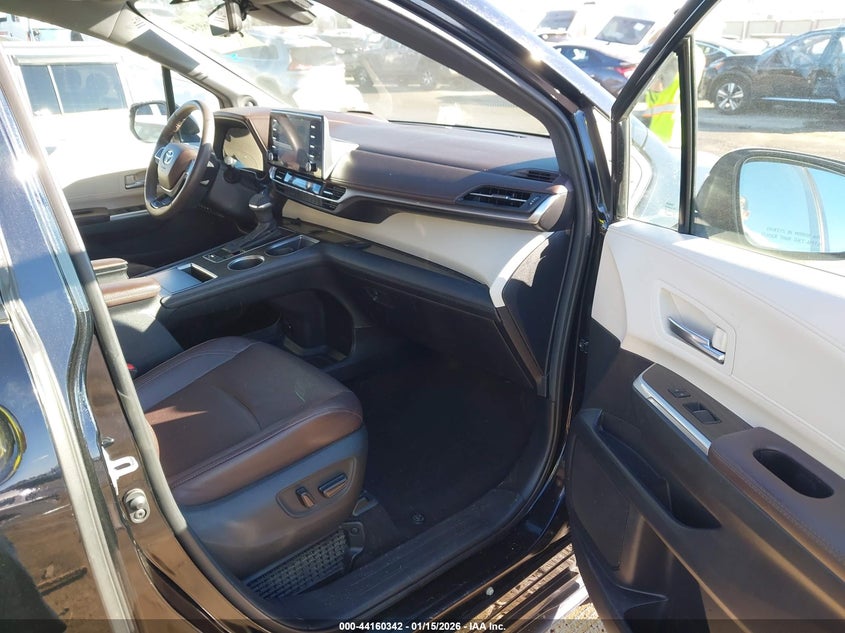 2023 Toyota Sienna VIN 5TDERKEC8PS170771 IAAI salvage auction — LEFT & RIGHT, Salvage (California), sold $17,775 on 2026-08-21 (photo 5)