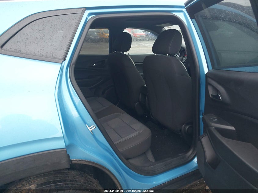 2025 Chevrolet Trax VIN KL77LGEP1SC116701 IAAI salvage auction — LEFT FRONT, Salvage (Pennsylvania), sold $6,050 on 2026-07-29 (photo 8)