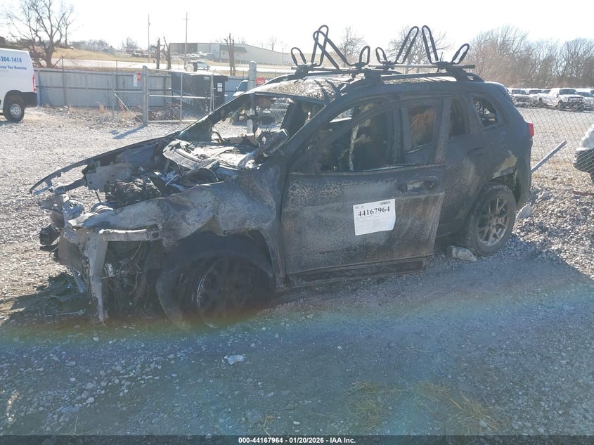 2016 Jeep Cherokee VIN 1C4PJLAB6GW319164 IAAI salvage auction — BURN, Non-Repairable (Tennessee), sold $75 on 2026-08-31 (photo 2)