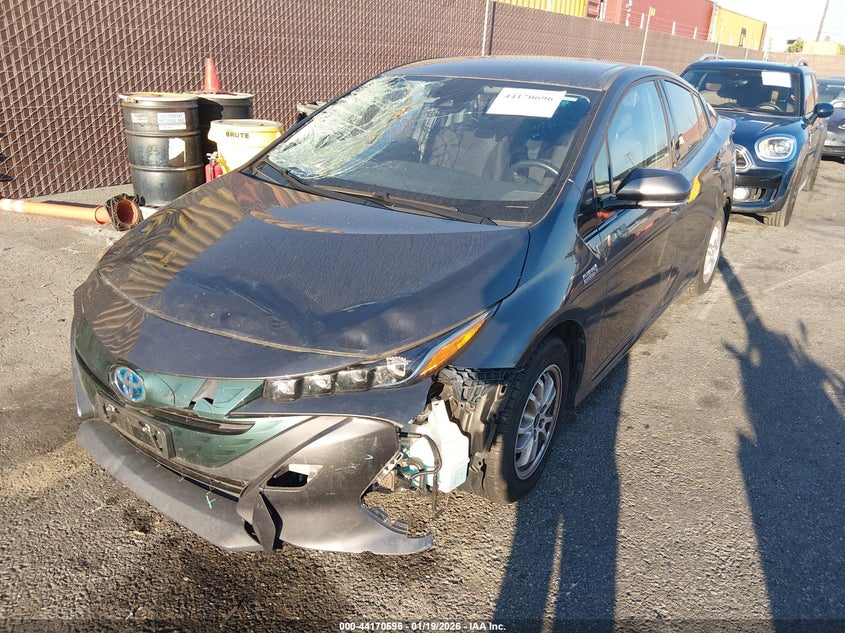2018 Toyota Prius prime VIN JTDKARFP5J3092690 IAAI salvage auction — FRONT END, Salvage (California), sold $5,400 on 2026-07-17 (photo 2)