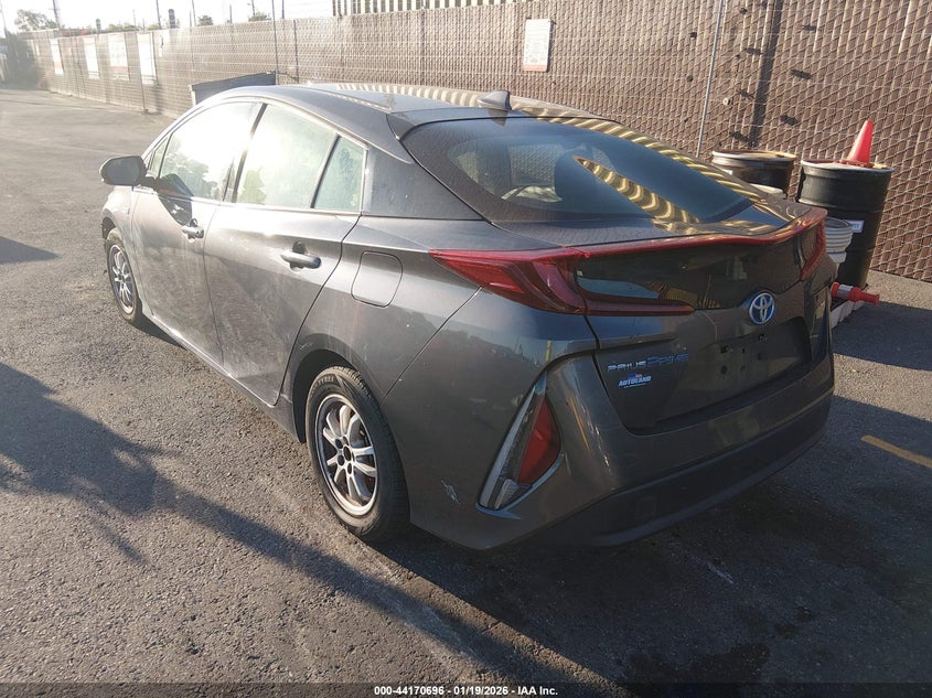 2018 Toyota Prius prime VIN JTDKARFP5J3092690 IAAI salvage auction — FRONT END, Salvage (California), sold $5,400 on 2026-07-17 (photo 3)