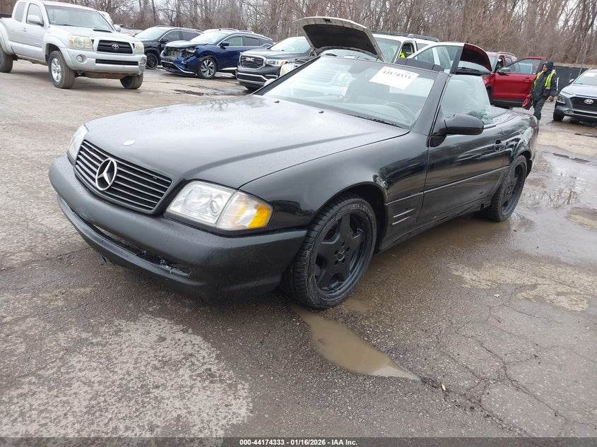 2002 Mercedes-benz Sl-klasse VIN WDBFA68F52F201801 IAAI salvage auction — FRONT END, Clear (Missouri), sold $5,400 on 2026-07-31 (photo 2)