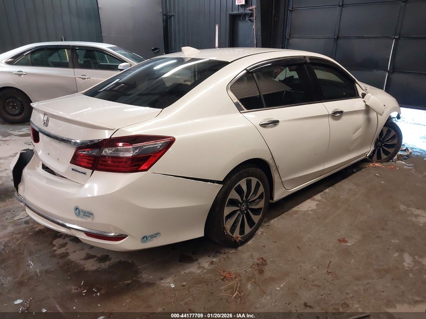 2017 Honda Accord VIN JHMCR6F58HC003925 IAAI salvage auction — FRONT & REAR, Salvage Title, sold $400 on 2026-07-28 (photo 4)