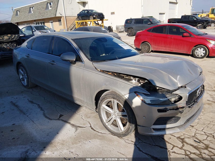 2018 Volvo S90 VIN LVY982AK9JP015402 IAAI salvage auction — FRONT & REAR, Salvage Title, sold $3,500 on 2026-08-22 (photo 1)
