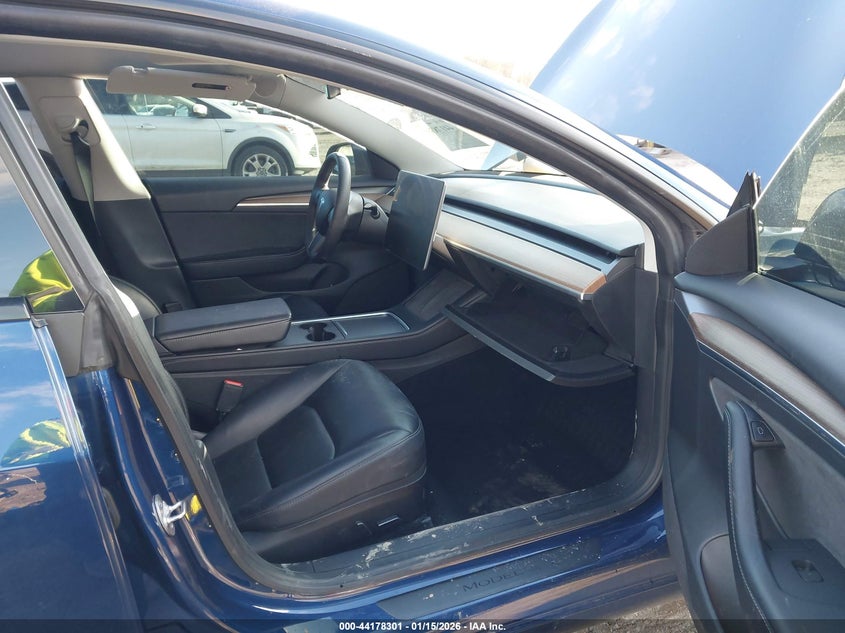 2022 Tesla Model 3 VIN 5YJ3E1EB7NF111507 IAAI salvage auction — REAR END, Salvage Title, sold $25 on 2026-07-30 (photo 5)