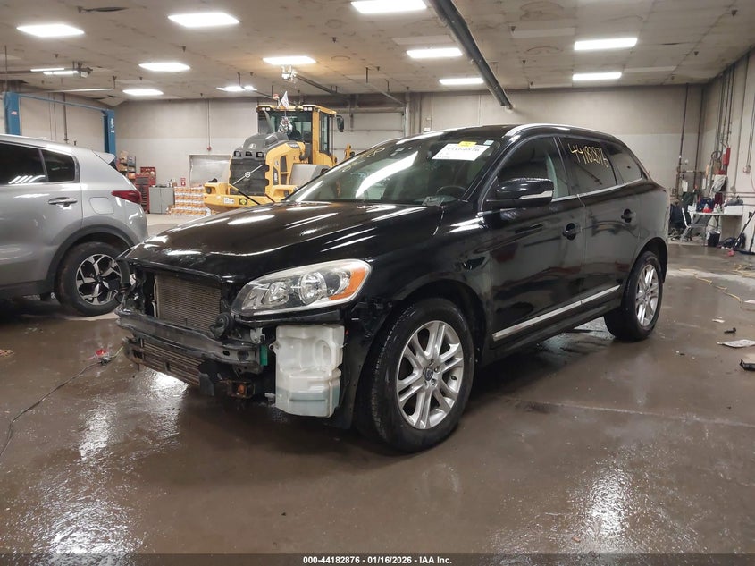 2015 Volvo Xc60 VIN YV4902RC6F2565914 IAAI salvage auction — FRONT END, Salvage Title, sold $2,825 on 2026-07-20 (photo 2)