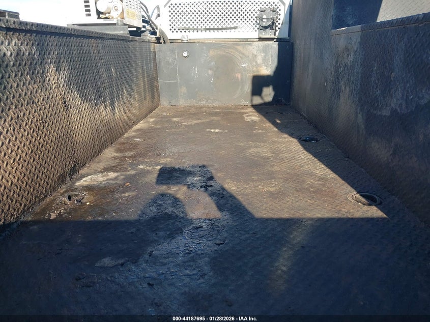 2019 Ram 4500 VIN 3C7WRLBL4KG659855 IAAI salvage auction — HAIL, Salvage Title, sold $18,750 on 2026-08-17 (photo 2)