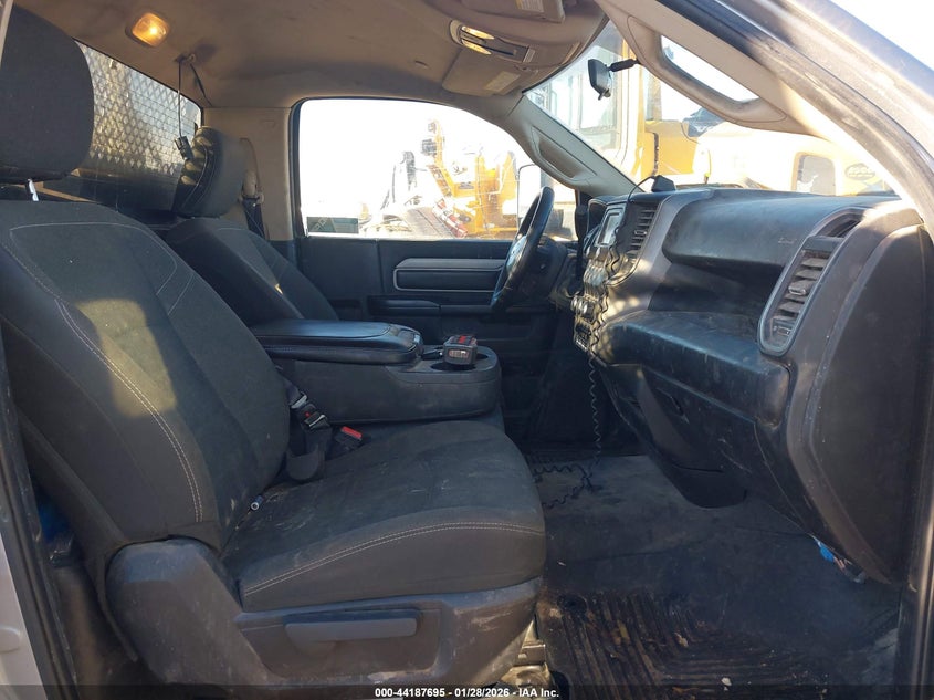 2019 Ram 4500 VIN 3C7WRLBL4KG659855 IAAI salvage auction — HAIL, Salvage Title, sold $18,750 on 2026-08-17 (photo 3)
