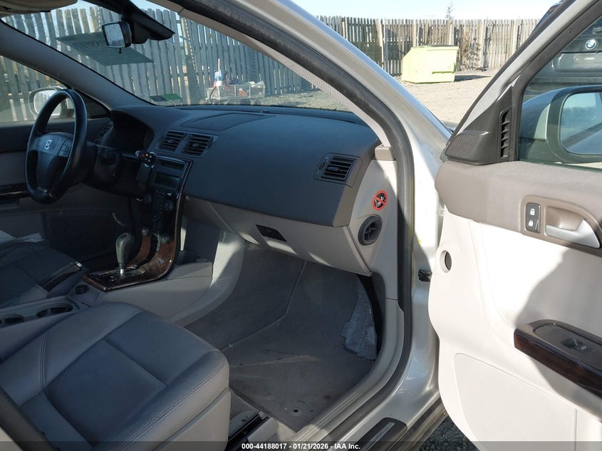 2007 Volvo S40 VIN YV1MS390372250938 IAAI salvage auction — LEFT FRONT, Clear (Virginia), sold $300 on 2026-07-27 (photo 5)