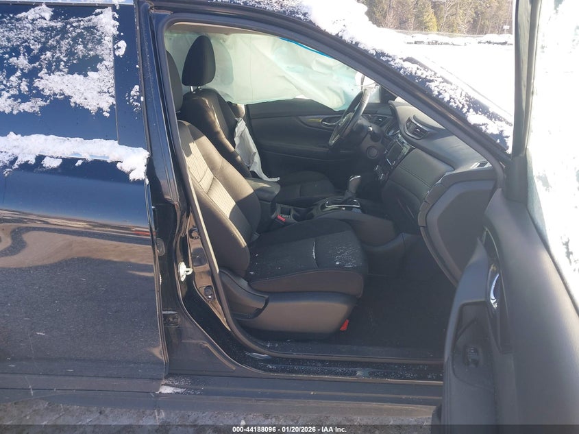 2020 Nissan Rogue VIN JN8AT2MV3LW143267 IAAI salvage auction — LEFT SIDE, Salvage Title, sold $3,350 on 2026-07-10 (photo 5)