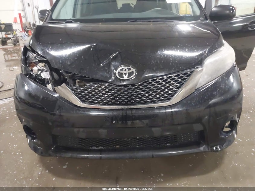 2012 Toyota Sienna VIN 5TDXK3DC7CS261318 IAAI salvage auction — FRONT END, Salvage Title, sold $1,450 on 2026-07-24 (photo 6)