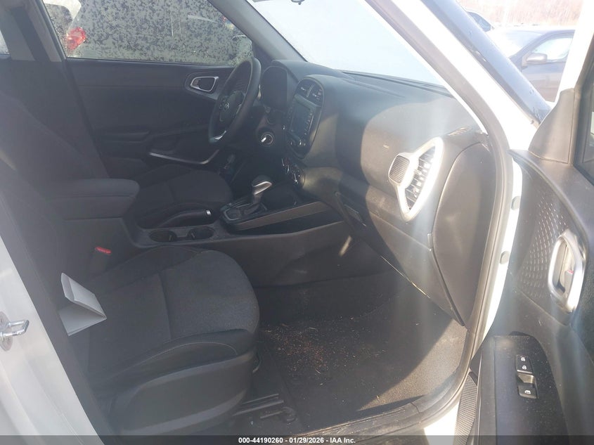 2020 Kia Soul VIN KNDJ23AU1L7735678 IAAI salvage auction — LEFT FRONT, Salvage (Tennessee), sold $2,200 on 2026-07-29 (photo 5)