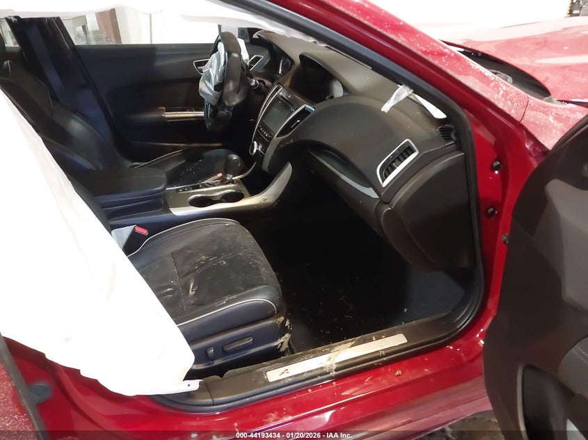2019 Acura Tlx VIN 19UUB1F61KA003291 IAAI salvage auction — FRONT & REAR, Salvage (Idaho), sold $1,150 on 2026-08-03 (photo 5)