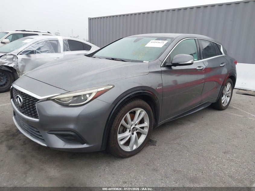 2018 Infiniti Qx30 VIN SJKCH5CP0JA060820 IAAI salvage auction — NORMAL WEAR, Salvage Title, sold $600 on 2026-07-09 (photo 2)