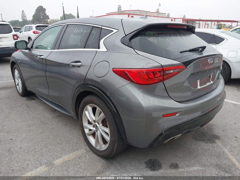 2018 Infiniti Qx30 VIN SJKCH5CP0JA060820 IAAI salvage auction — NORMAL WEAR, Salvage Title, sold $600 on 2026-07-09 (photo 3)