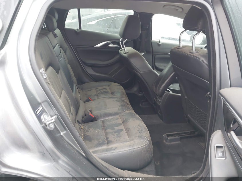 2018 Infiniti Qx30 VIN SJKCH5CP0JA060820 IAAI salvage auction — NORMAL WEAR, Salvage Title, sold $600 on 2026-07-09 (photo 8)