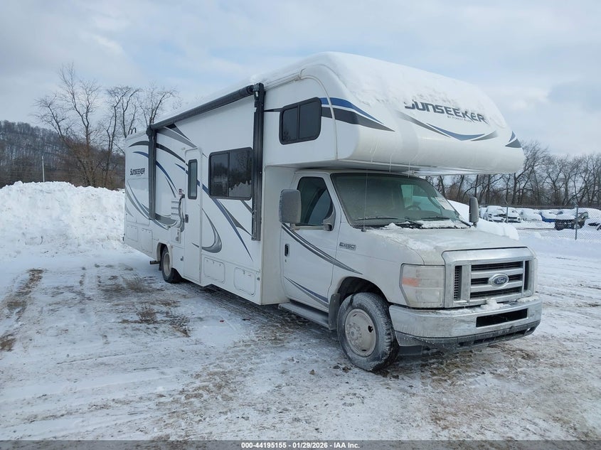 2018 Ford Econoline VIN 1FDXE4FS4JDC40366 — IAAI salvage auction photo