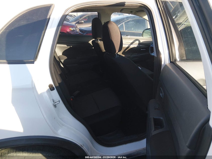 2019 Mitsubishi Outlander VIN JA4AR3AU5KU017430 IAAI salvage auction — FRONT END, Clear (Oklahoma), sold $2,650 on 2026-07-28 (photo 8)